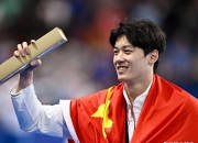 -游泳传奇谢幕，球迷泪洒赛场