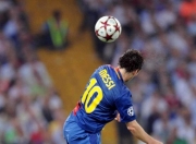 LOL决赛-巴塞罗那主场战胜对手，稳步前进