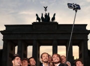 英雄联盟总决赛赛程-拉沃尔杯碾压澳网，阿尔卡拉斯惊艳四座