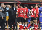 英雄联盟总决赛-包含贵州恒丰主场激战北京人和，最终双方分出胜负的词条