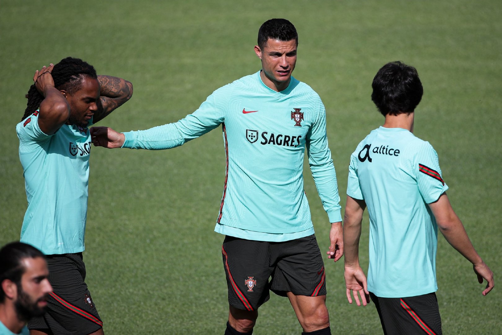 美国国家队备战，欧洲杯资格存疑的简单介绍