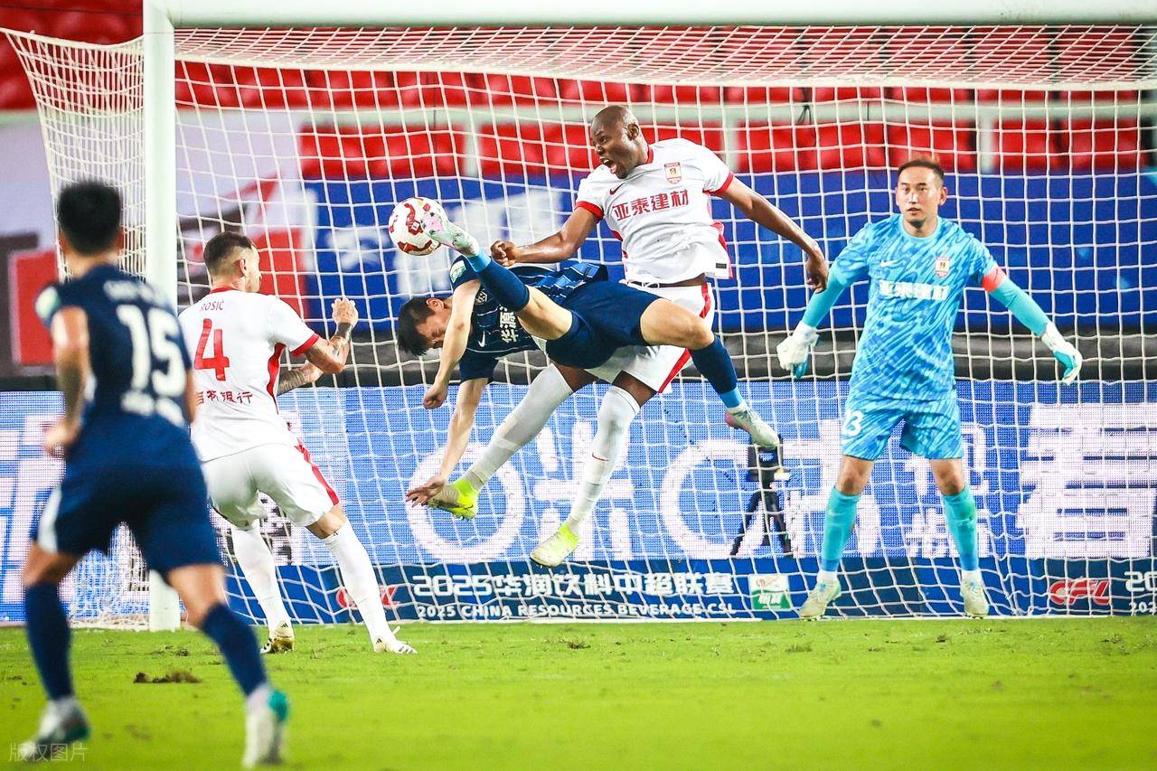 亚眠客场不敌，保级形势严峻的简单介绍