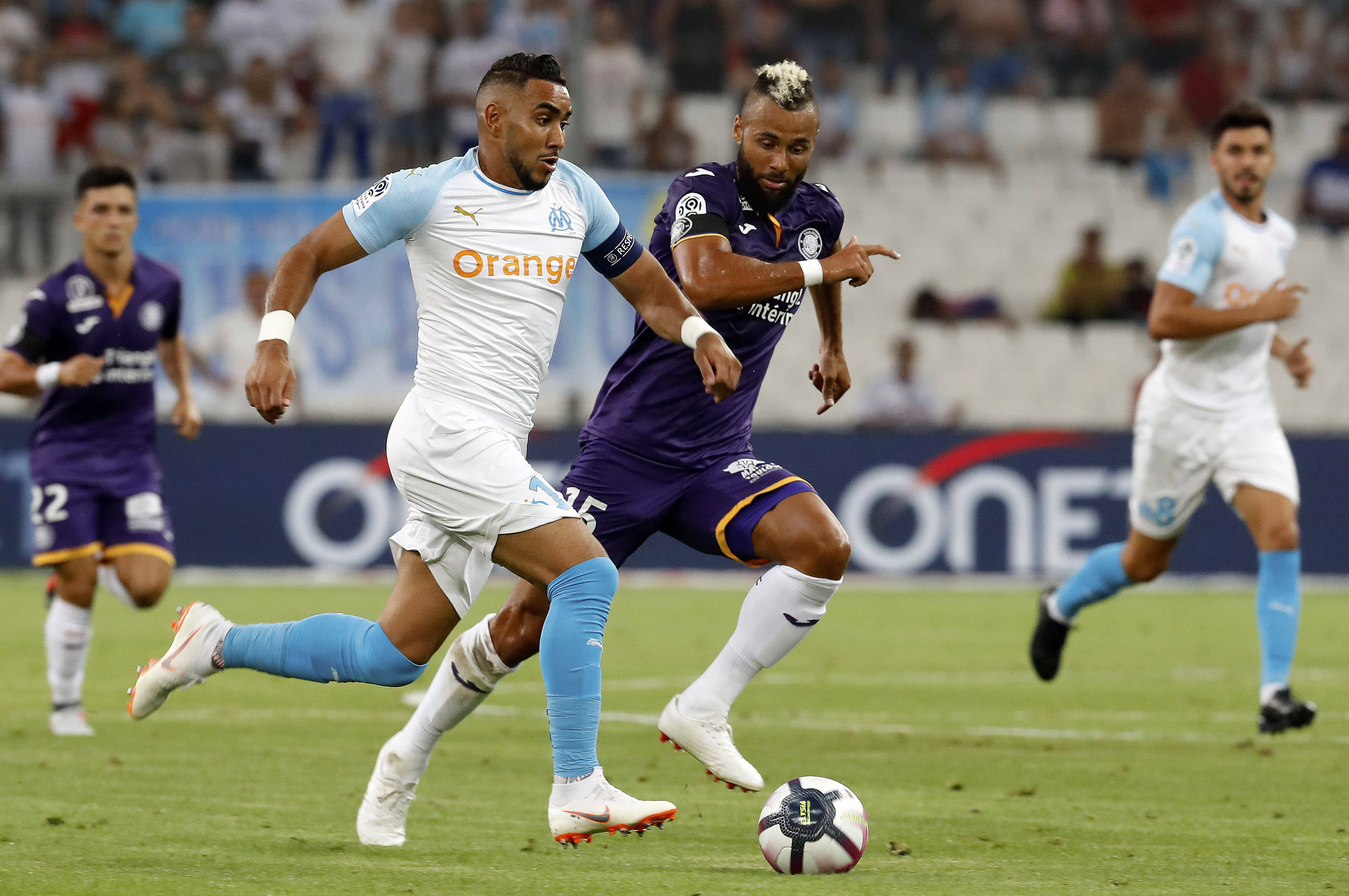 马赛主场不敌埃因霍温,陷入连败 马赛主场不敌埃因霍温,陷入连败