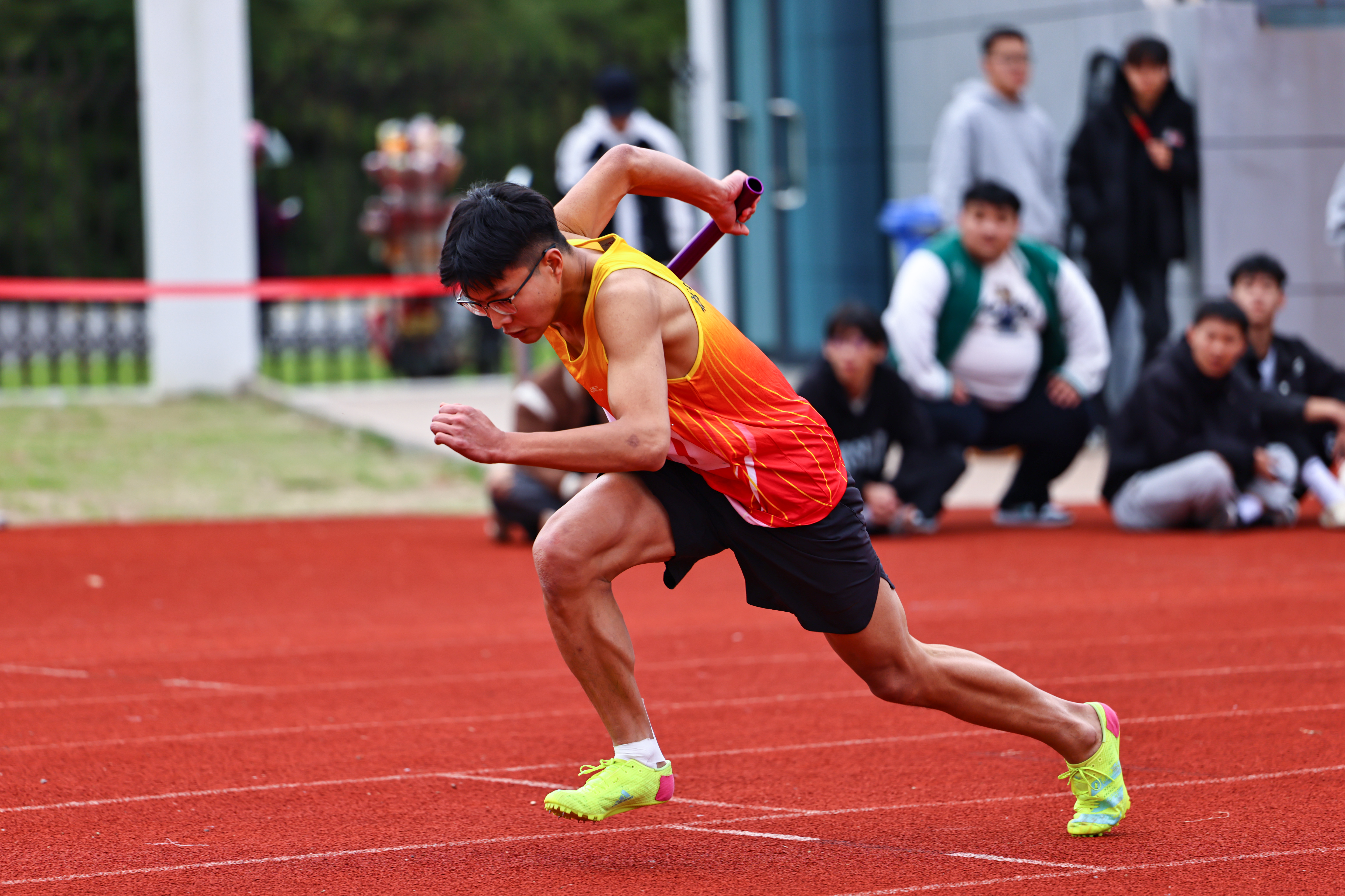 包含田径赛事精彩瞬间盘点，年度回顾震撼登场的词条