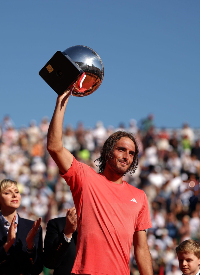 戴维斯杯轻取美网，西西帕斯关键制胜