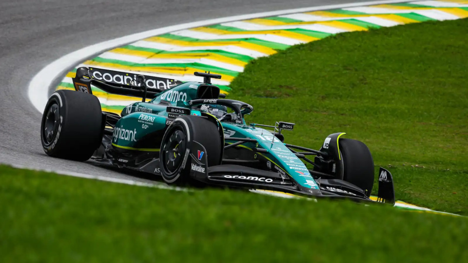 雷诺车队力克梅赛德斯，诺里斯状态火热