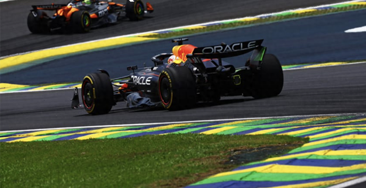 红牛车队绝杀迈凯伦,拉塞尔扛起全队 红牛车队绝杀迈凯伦,拉塞尔扛起全队