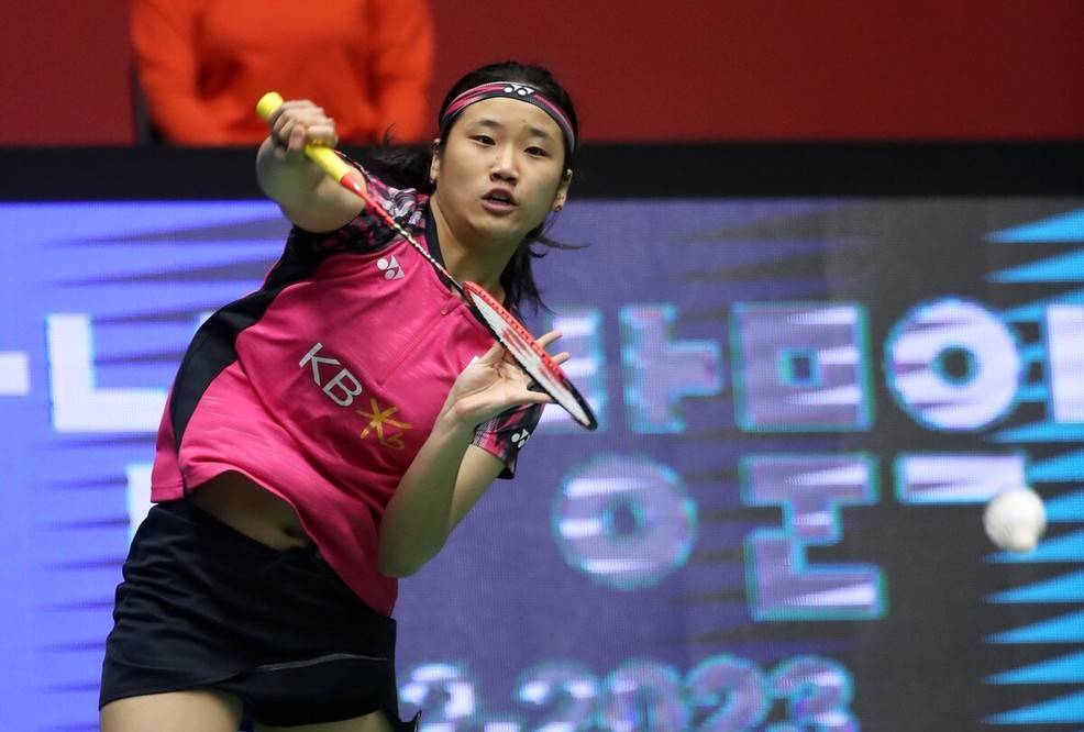 丹麦队完胜马来西亚队，黄鸭组合点燃赛场