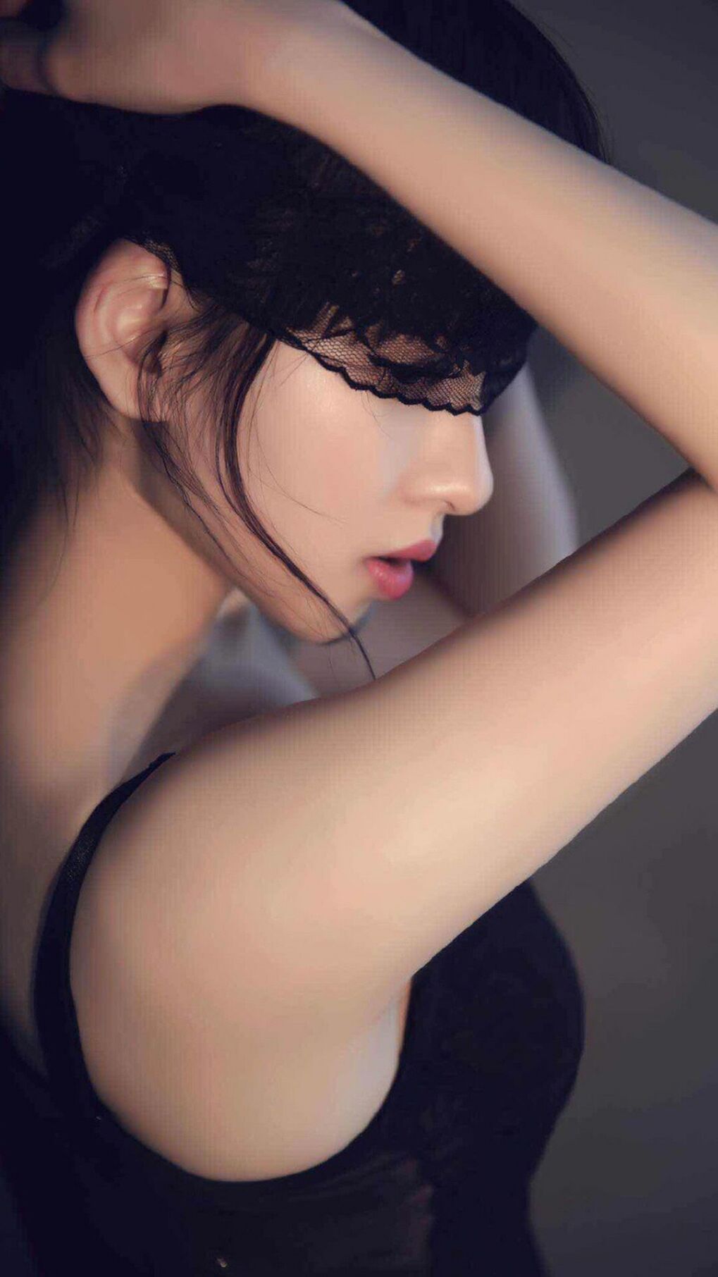 双重舞台,同一剧本,关键战英雄,如何以不同笔法书写传奇?