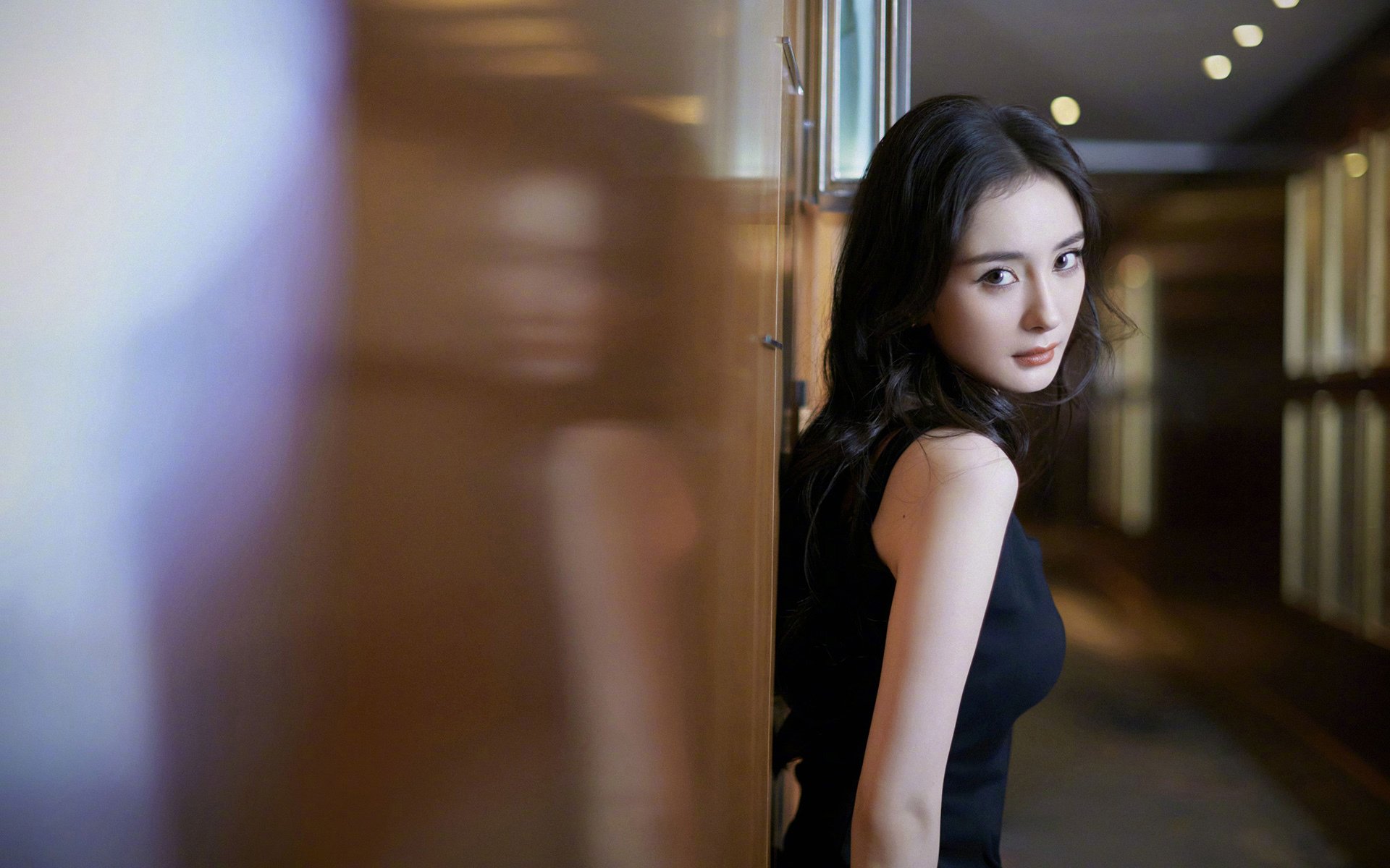 看到你提供的这个充满戏剧张力的关键词组合，我首先联想到的是一场充满战术博弈的足球对决。让我为你构思几个不同角度的标题