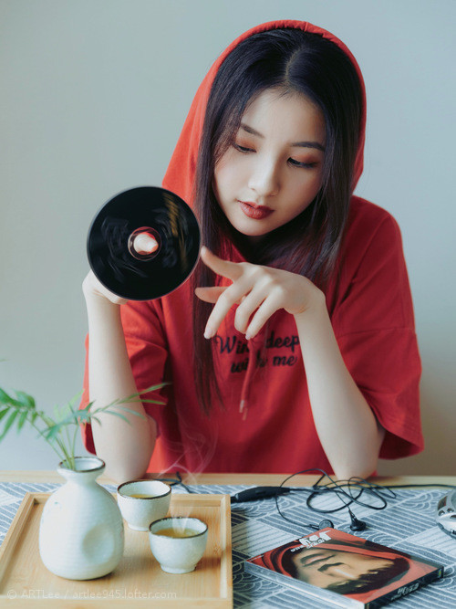 双雄同辉，路径殊途，哈登神迹与湖人铁壁的同夜对映