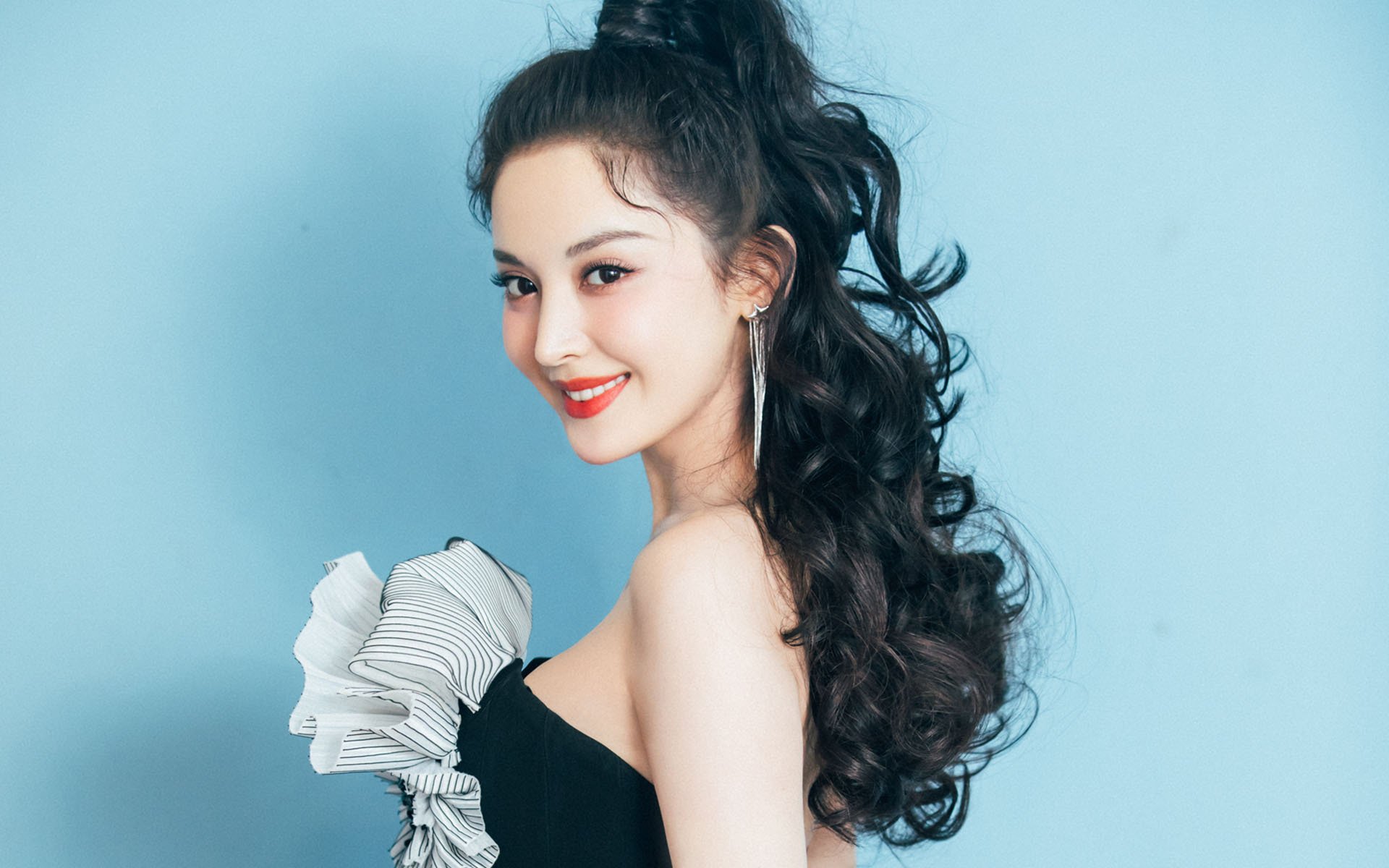 铁锁横江，戈贝尔如何成为勇士封锁新疆队体系的关键先生